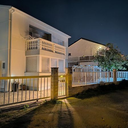 Diklo Beach Apartments Robert & Renata Задар Екстериор снимка